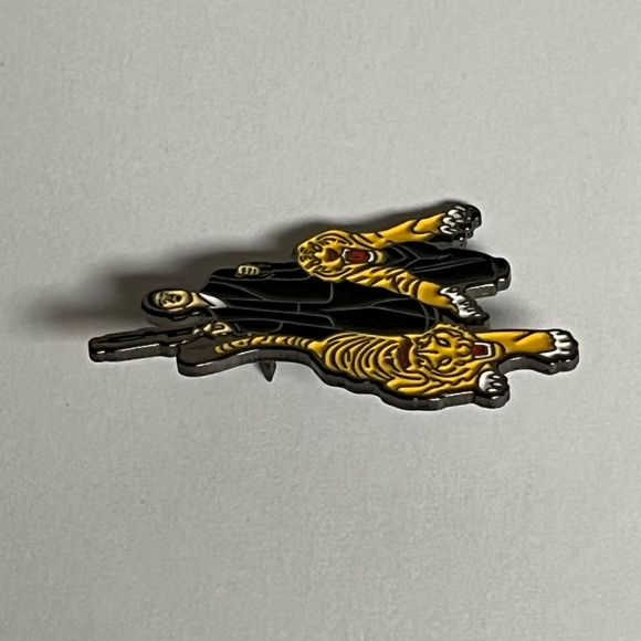 Scarface Tony Montana Gun Tigers Hat Pin Streetwear Hats Bag Fitted New Era - Picture 4 of 7